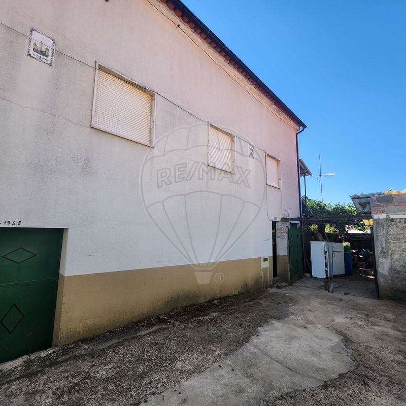 Moradia T4 para venda