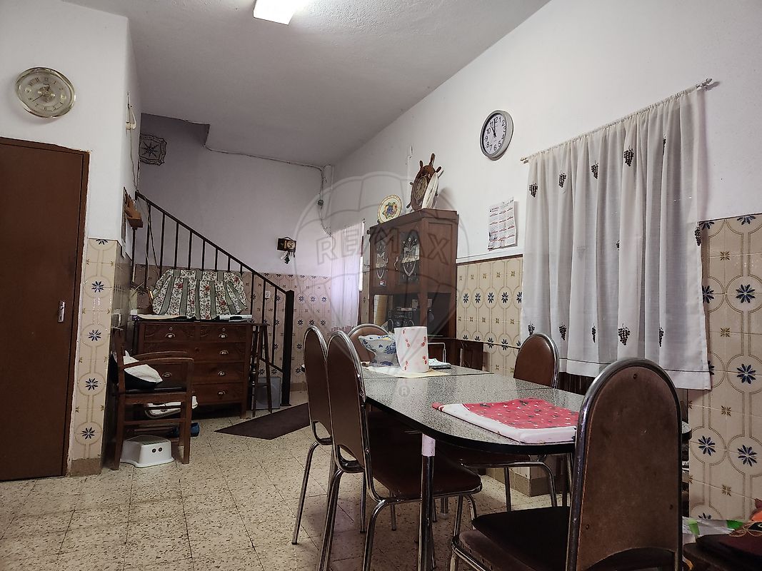 listing 126661023-8 picture-0