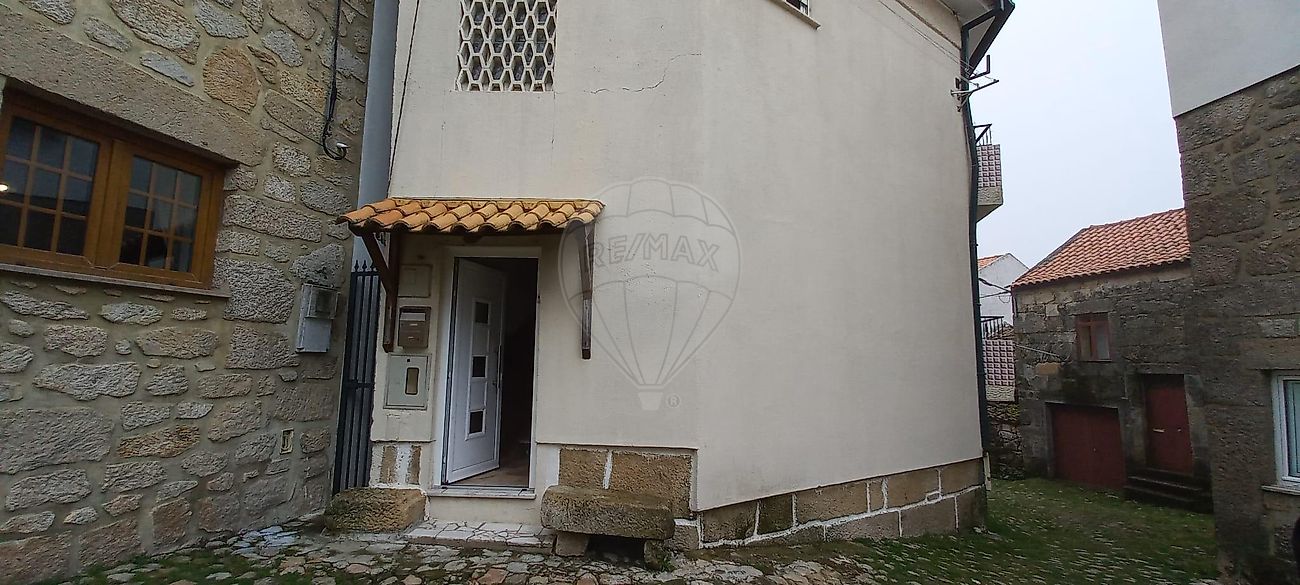 Moradia T4 para venda