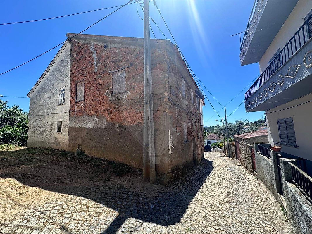 Moradia T3 - Casegas e Ourondo, Covilhã, Castelo Branco