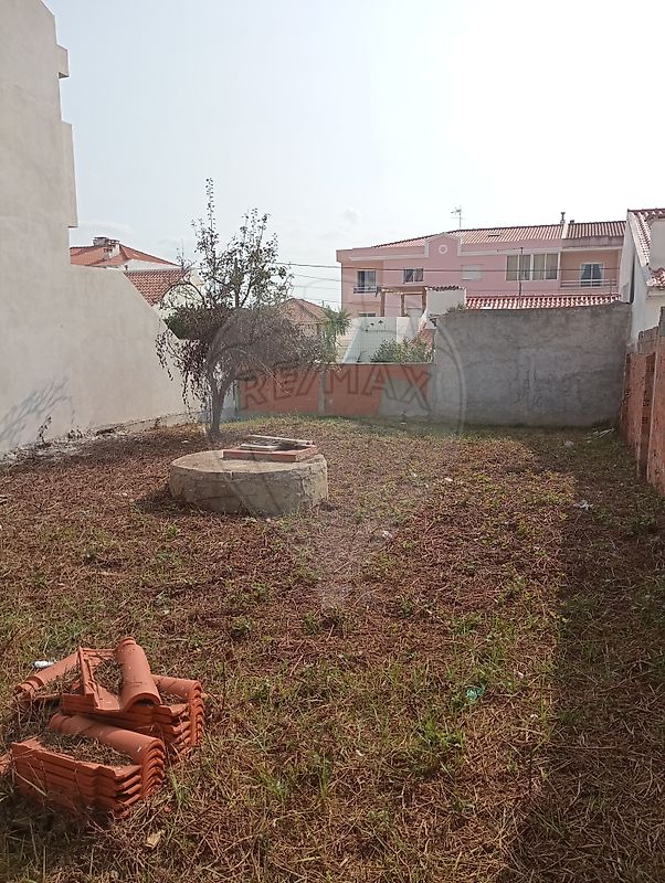 Land for sale in Peniche, Portugal — €150,000