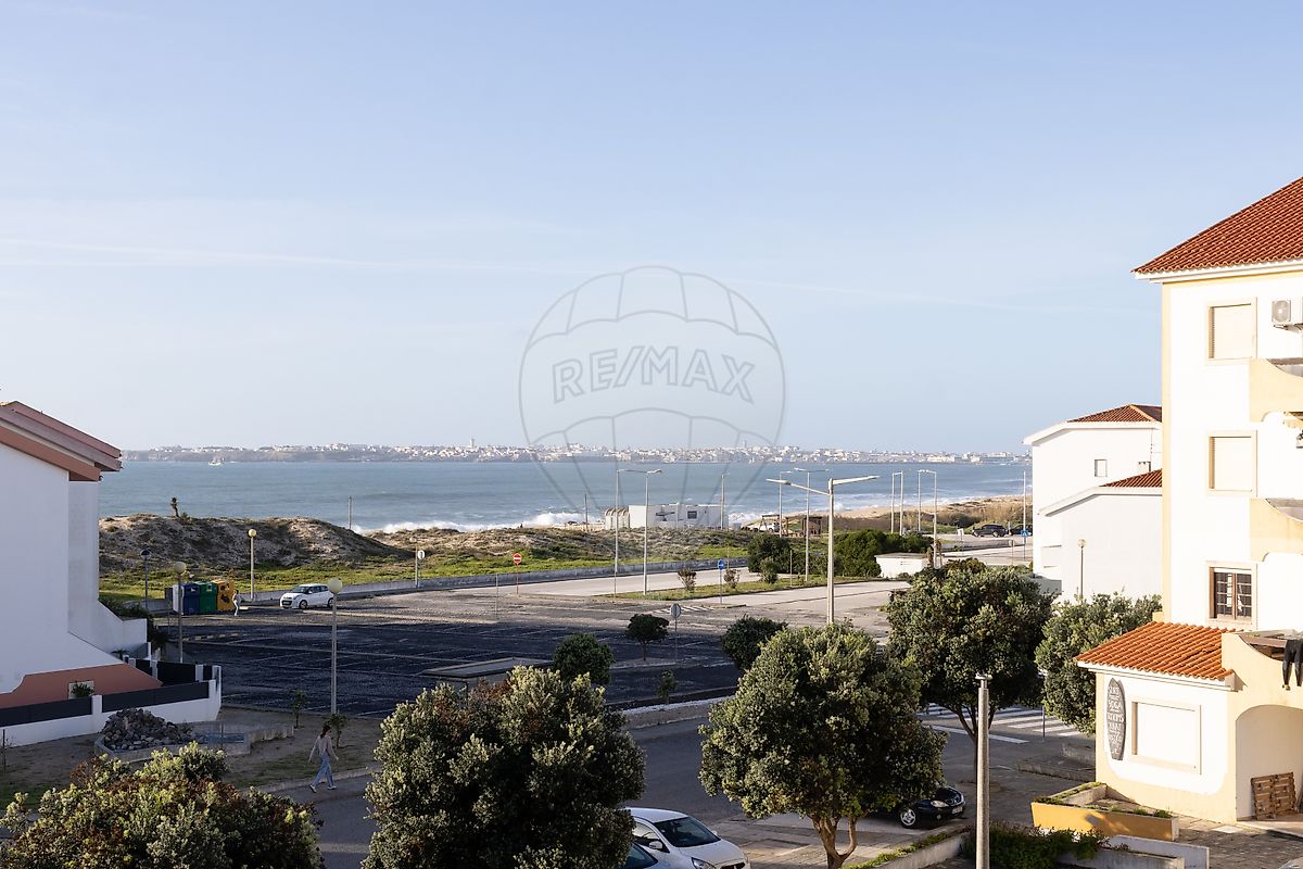Apartamento T2 à venda em Peniche
