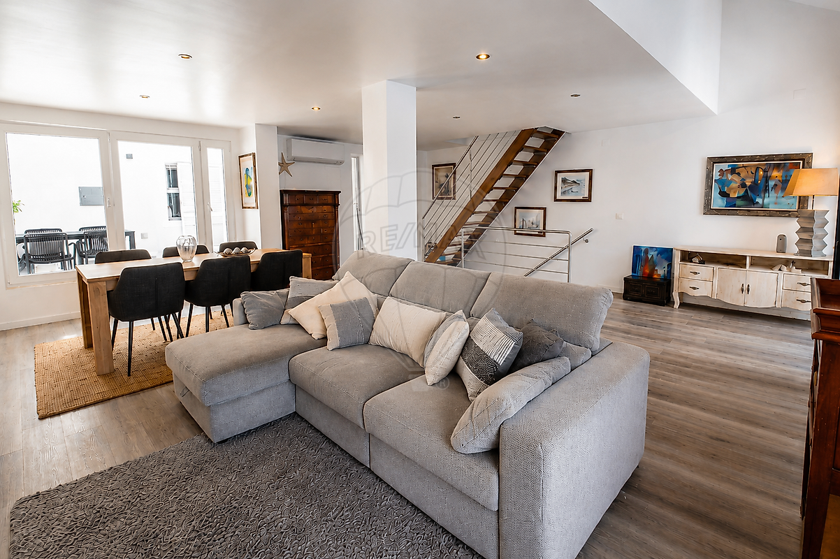 Apartamento T4 à venda em Almada