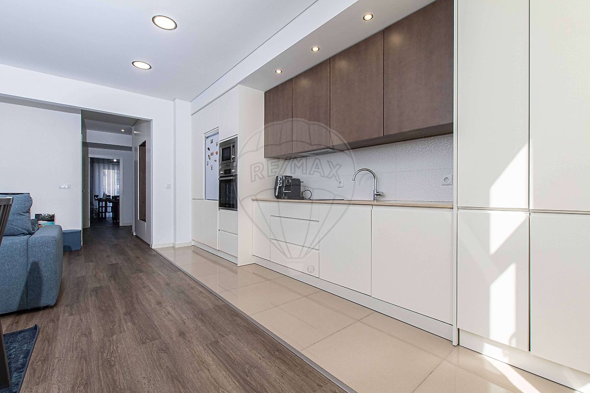Apartamento T2 à venda em Almada