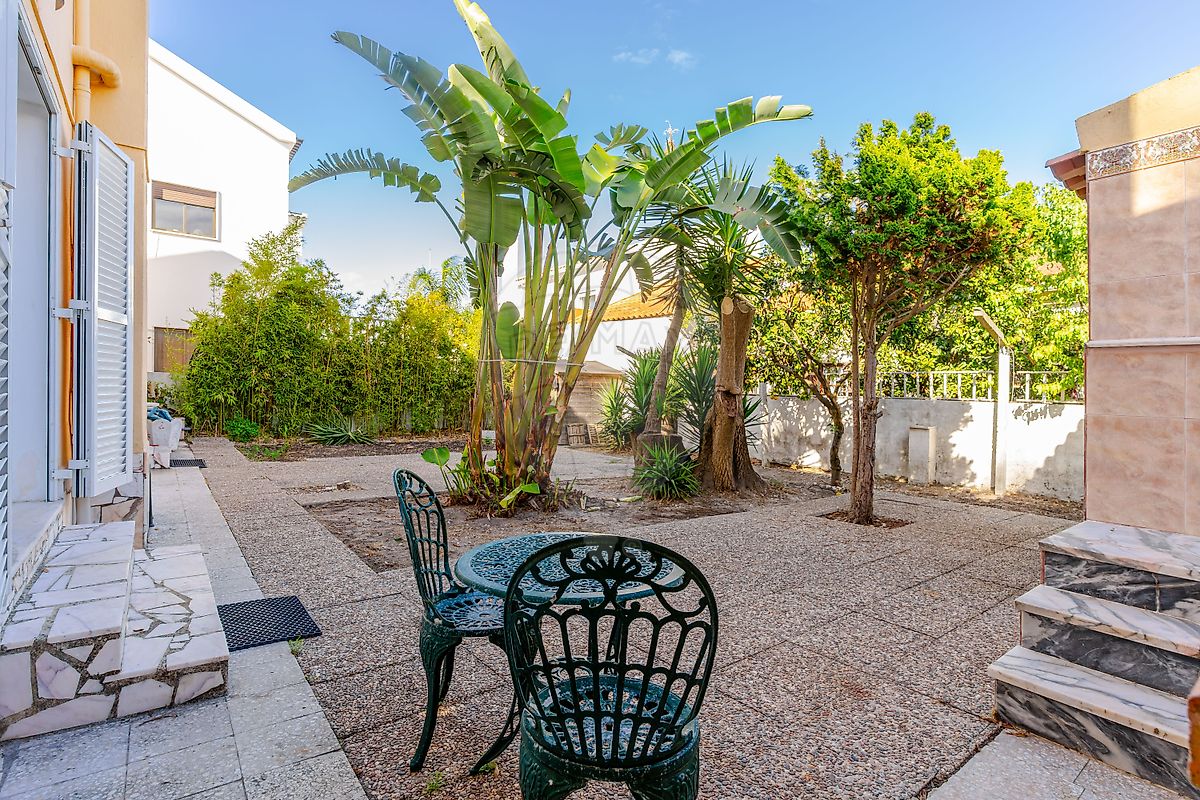 Apartamento T2 para arrendar em Almada