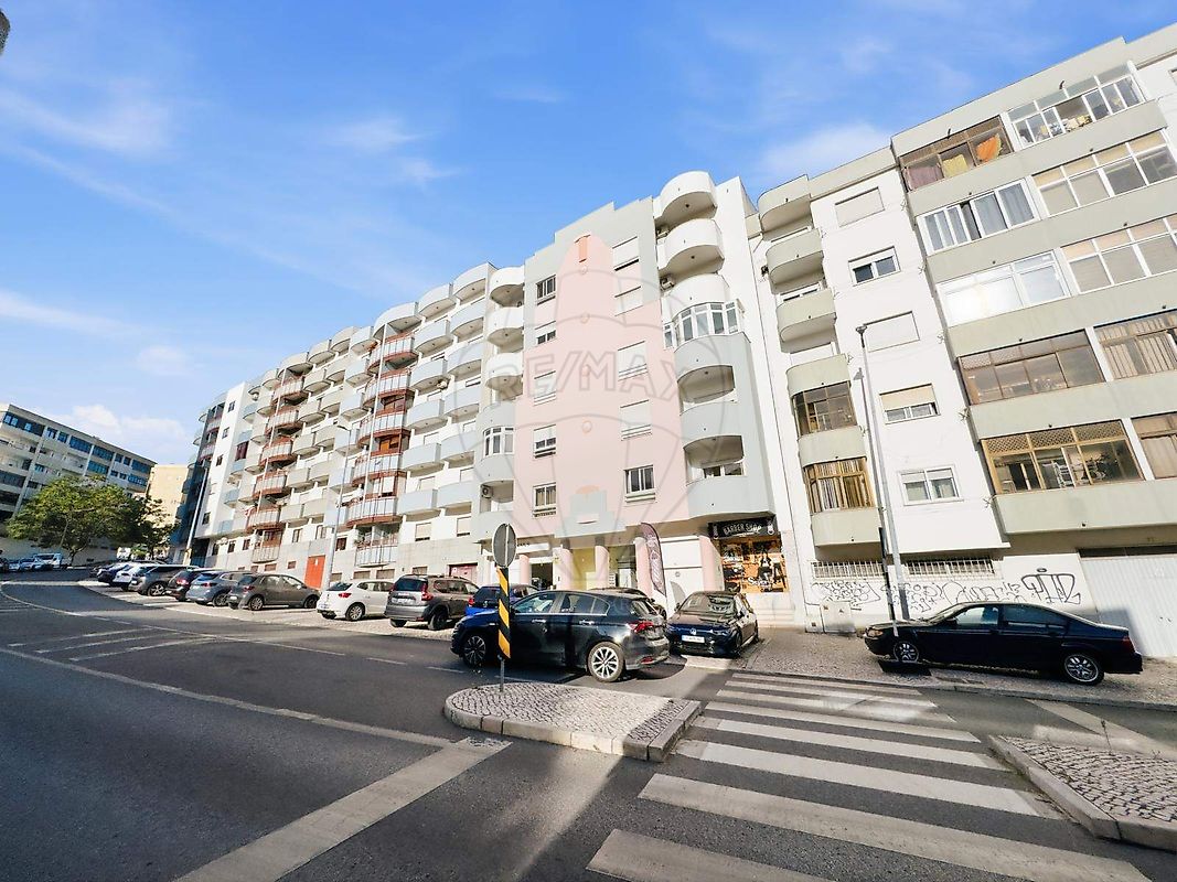 Apartamento T3 - Laranjeiro e Feijó, Almada, Setúbal