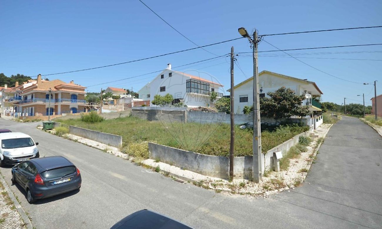 Land for sale in Vila Franca de Xira, Portugal — €80,000