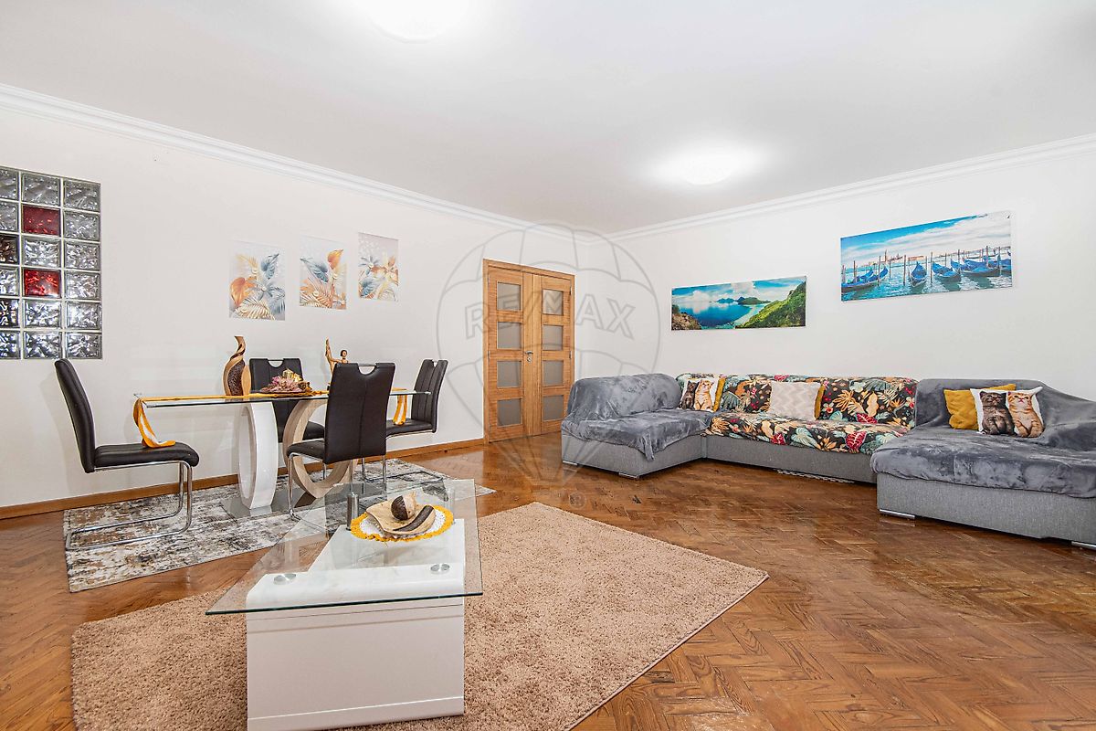 Apartamento T5 para venda