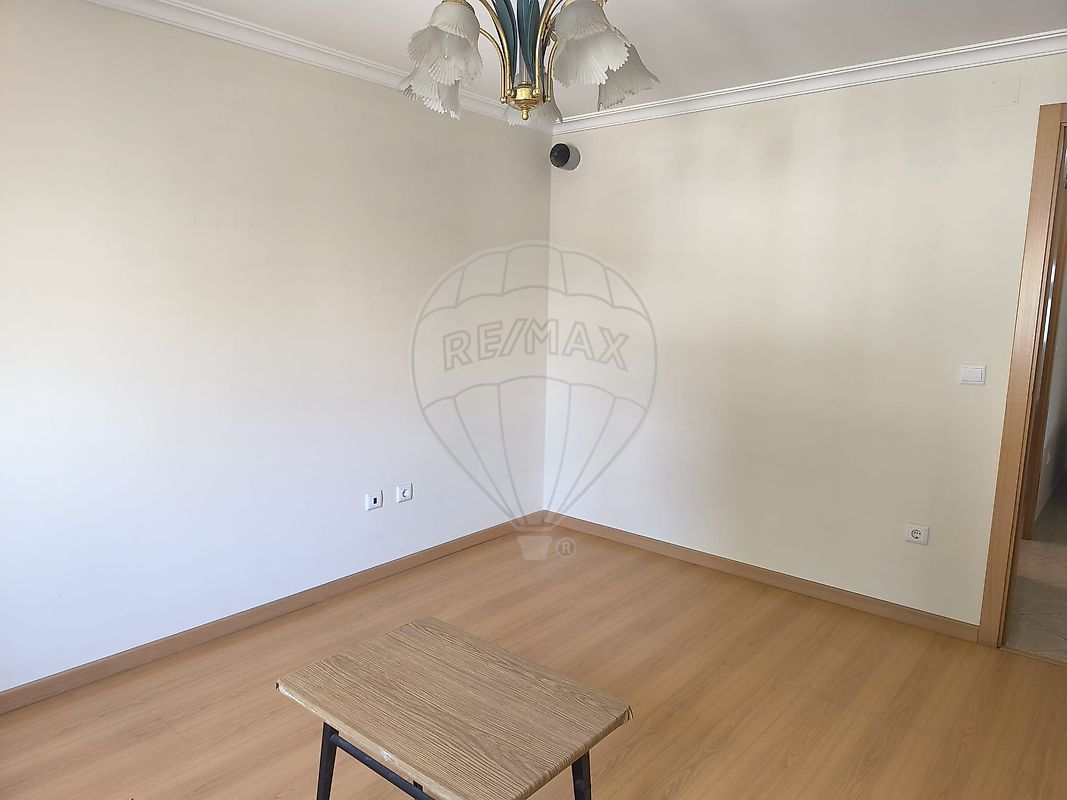 listing 126701052-9 picture-0