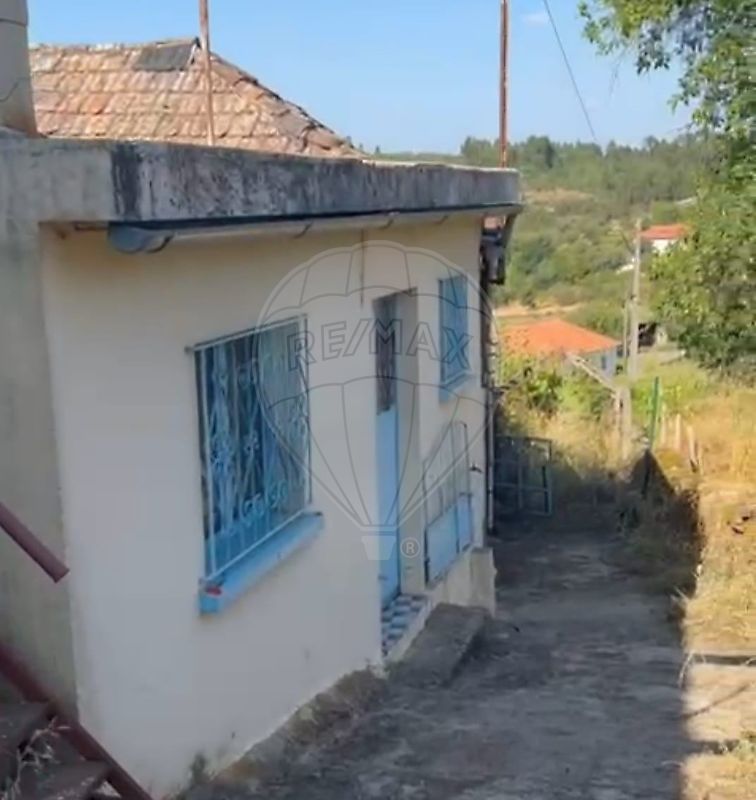 Moradia - Queiriga, Vila Nova de Paiva, Viseu