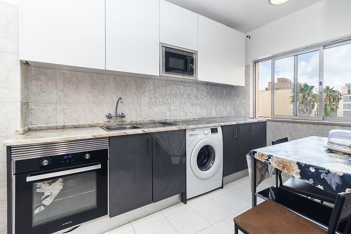Apartamento T3 à venda em Almada