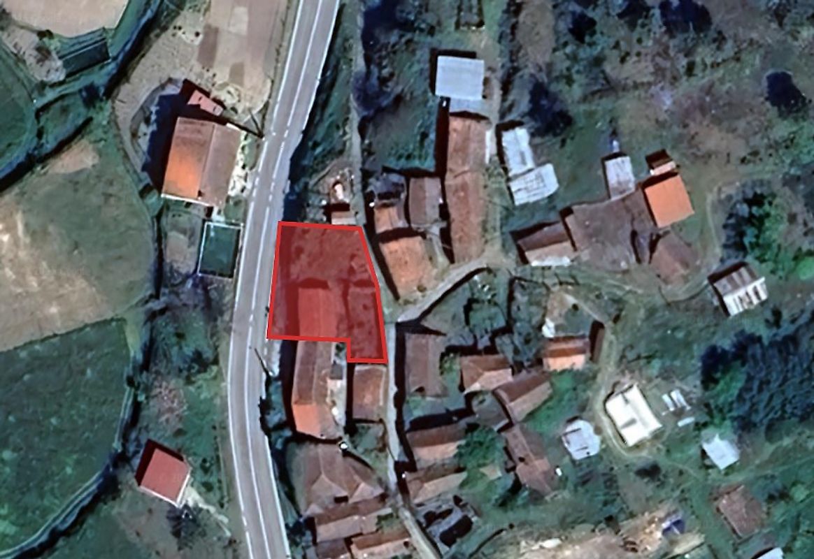 Moradia T2 à venda em Cinfães