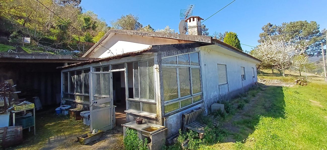 Moradia - Oliveira, Cinfães, Viseu