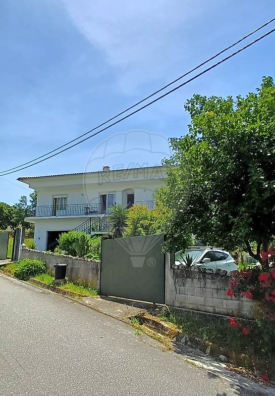 Apartamento T3 à venda em Oliveira do Hospital