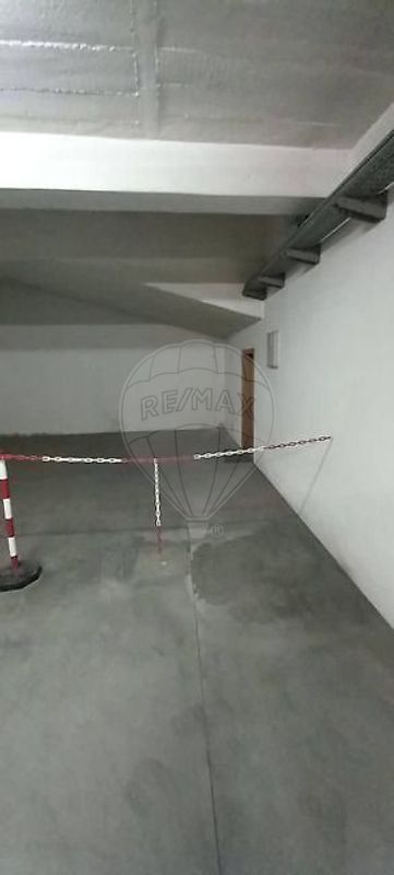 Garagem à venda em Grândola