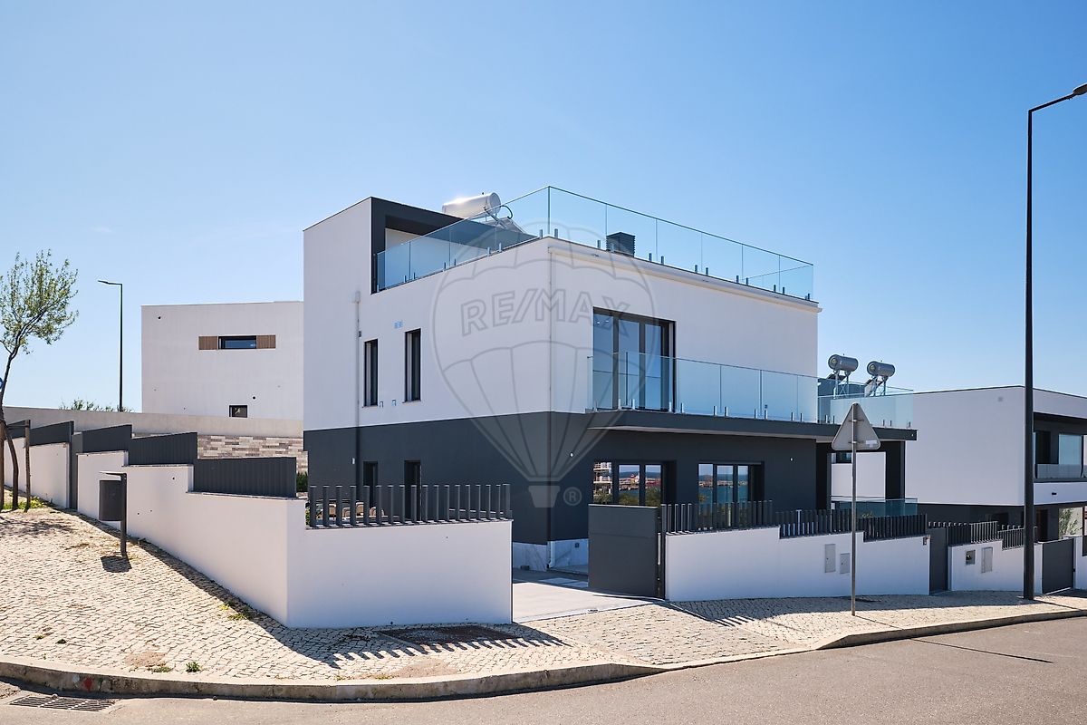 Moradia T4 à venda em Sines