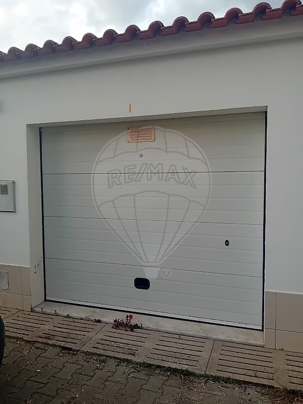 Garagem - Grândola e Santa Margarida da Serra, Grândola, Setúbal