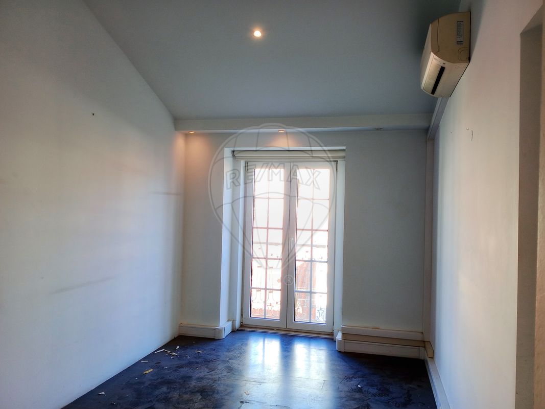 listing 126741031-3 picture-0