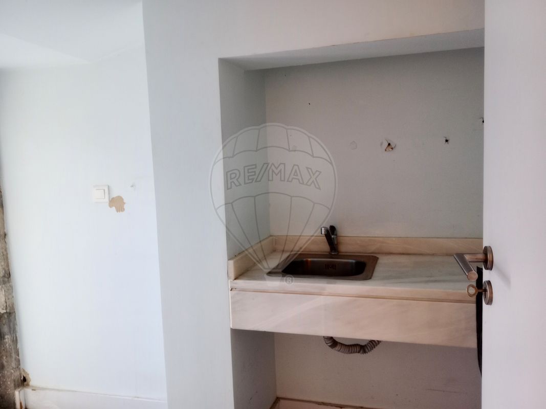 listing 126741031-3 picture-0
