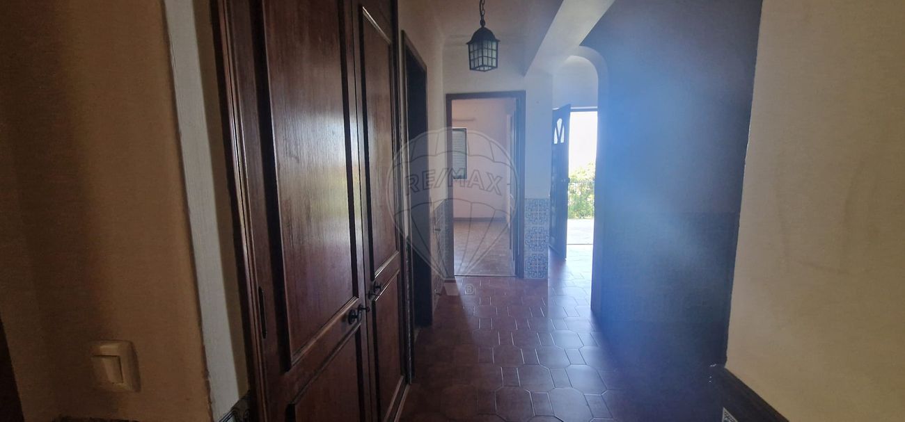 listing 126741014-53 picture-0