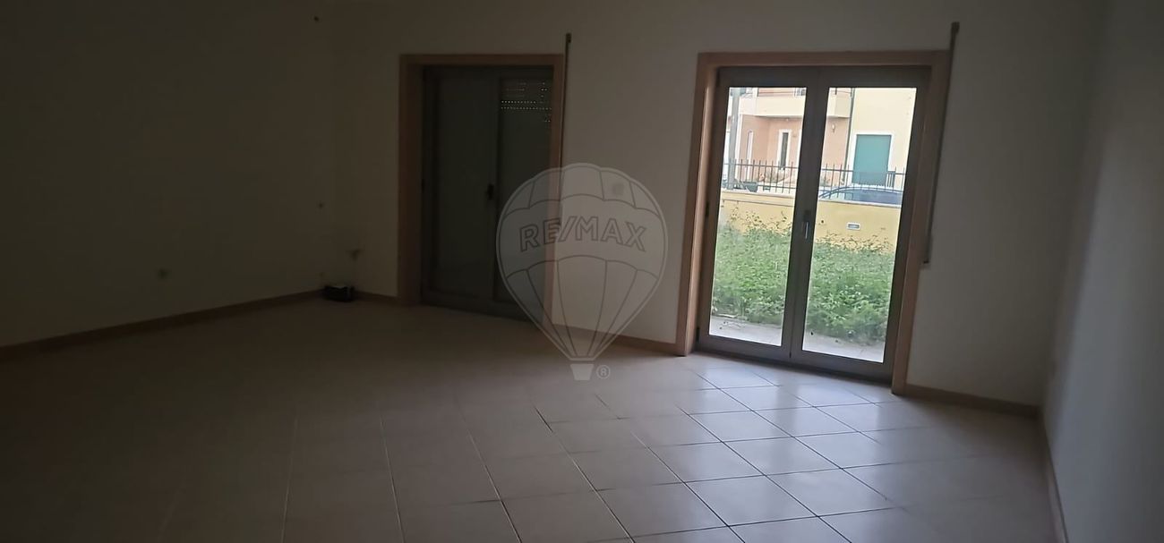 listing 126741047-5 picture-0