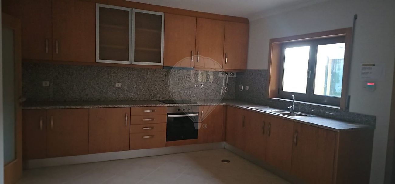 listing 126741047-5 picture-0