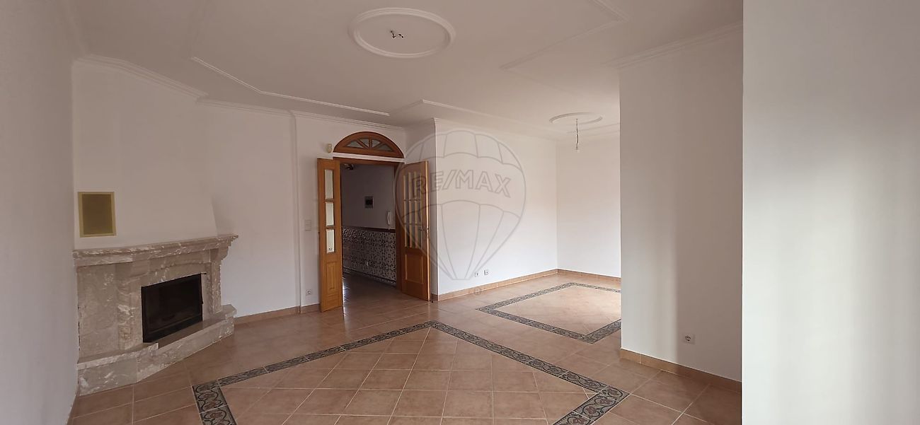 Apartamento T3 à venda em Montijo