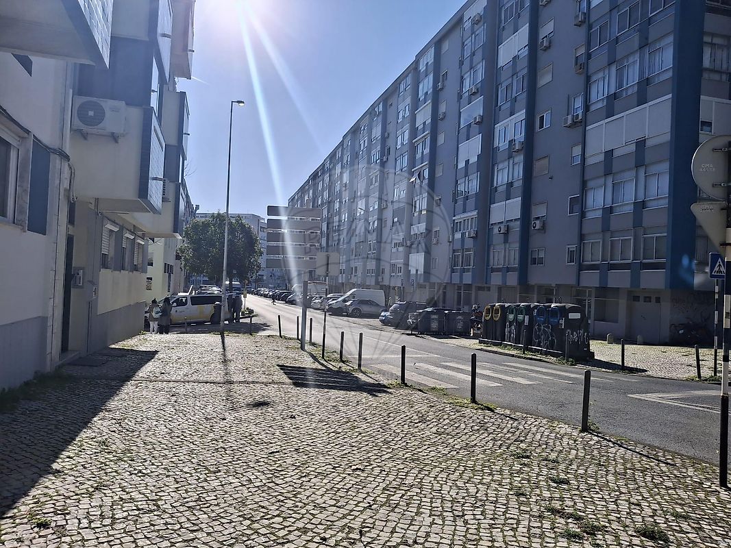 Apartamento T3 à venda em Almada