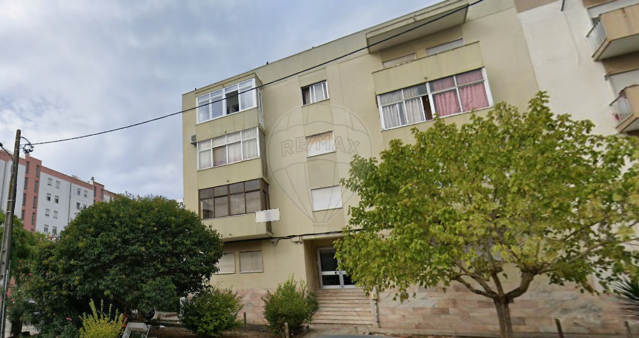 Apartamento T3 à venda em Almada