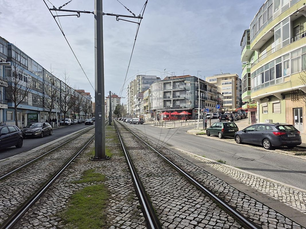 Apartamento T2 à venda em Almada