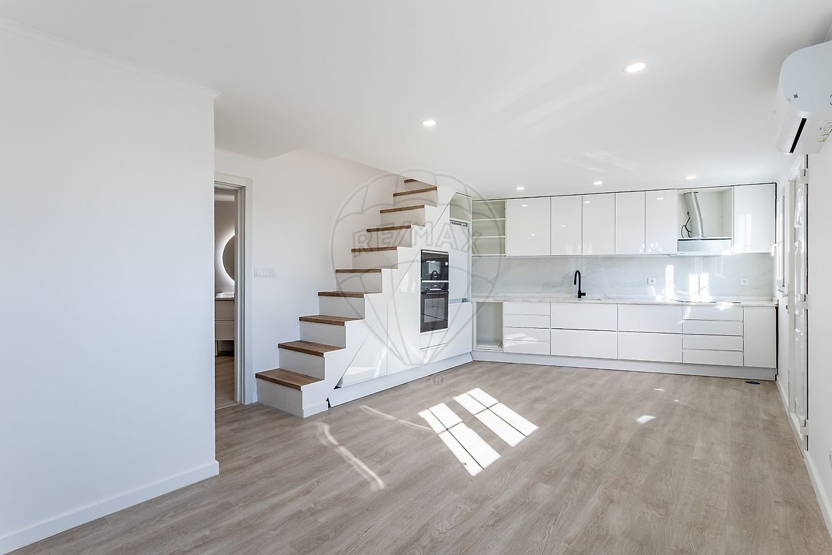 Moradia T2 à venda em Loures