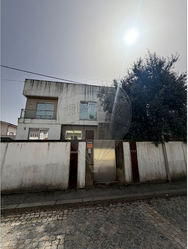 Moradia T3 à venda em Maia