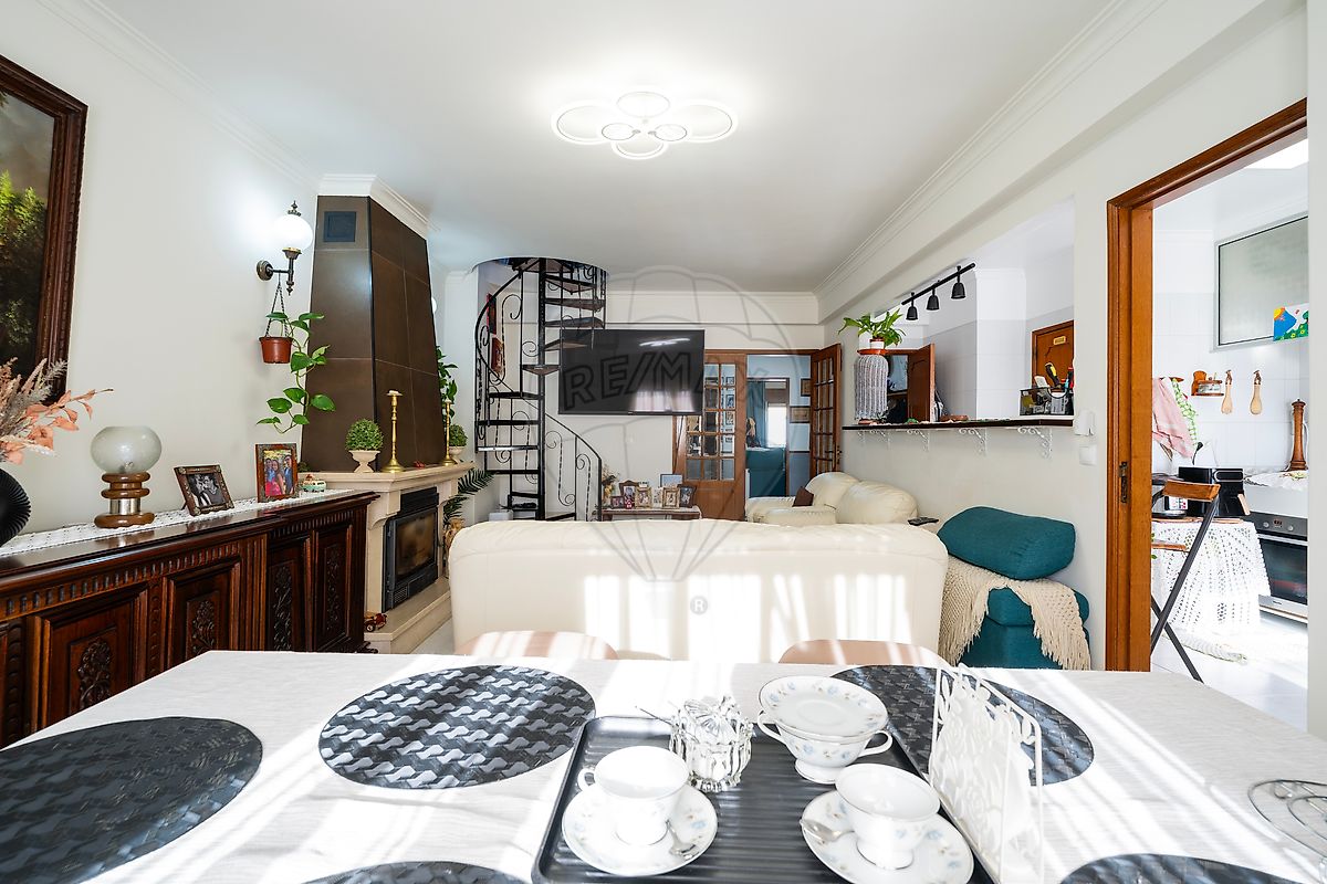Duplex T2 - Algueirão-Mem Martins, Sintra, Lisboa