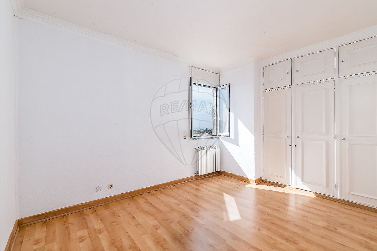 listing 126761029-5 picture-0