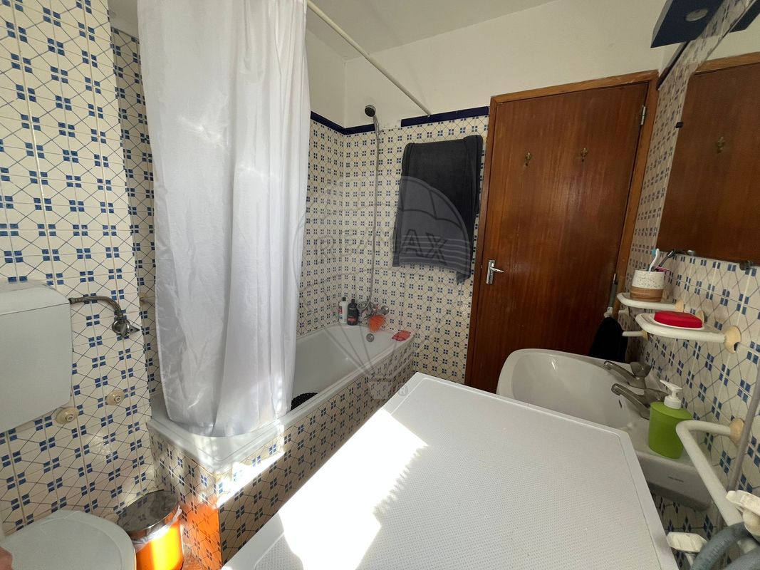 listing 126761029-17 picture-0