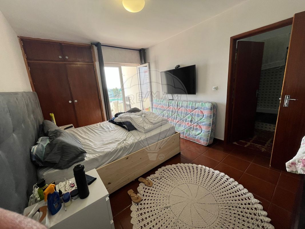 listing 126761029-17 picture-0