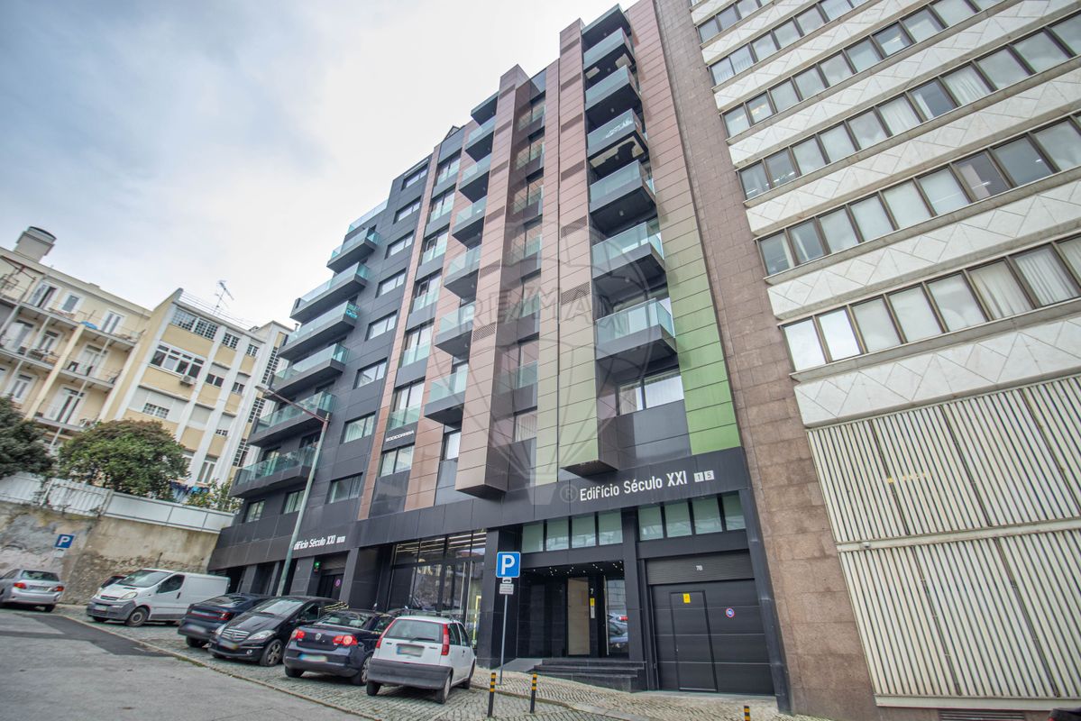 listing 126761029-18 picture-0