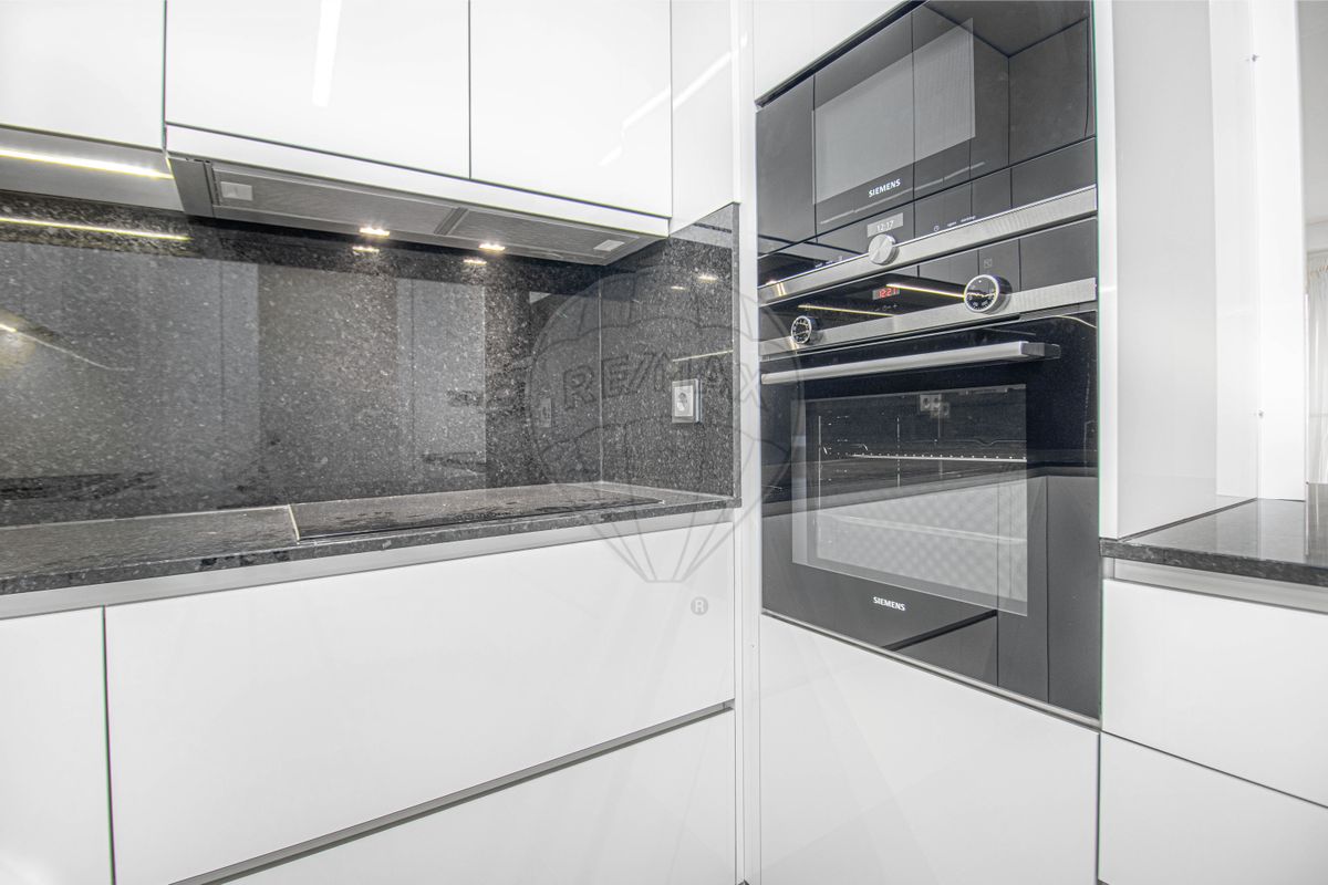 listing 126761029-18 picture-0
