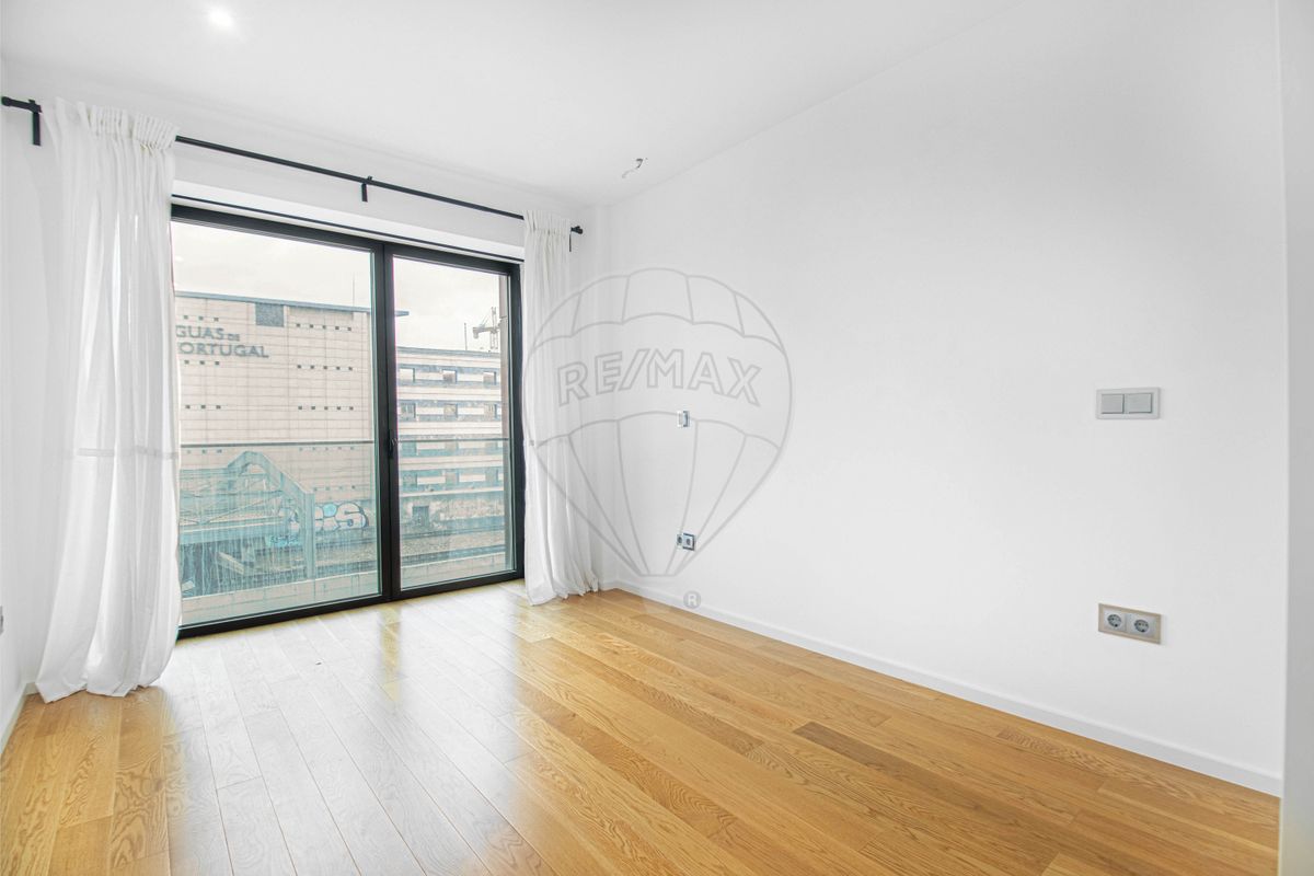 listing 126761029-18 picture-0