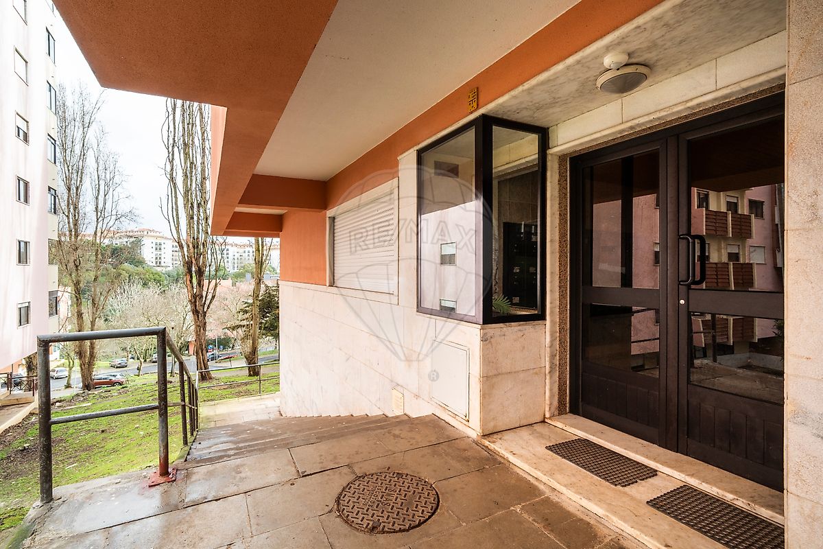 Apartamento T3 à venda em Sintra