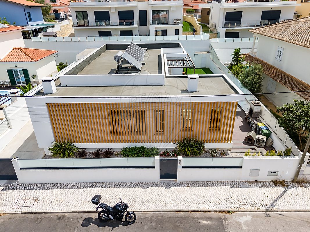 Apartamento T4 à venda em Seixal
