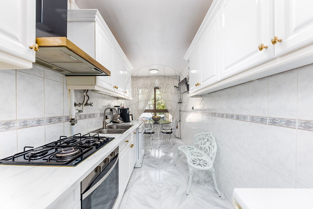 Apartamento T4 à venda em Seixal