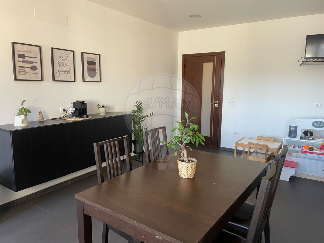 listing 126791060-4 picture-0