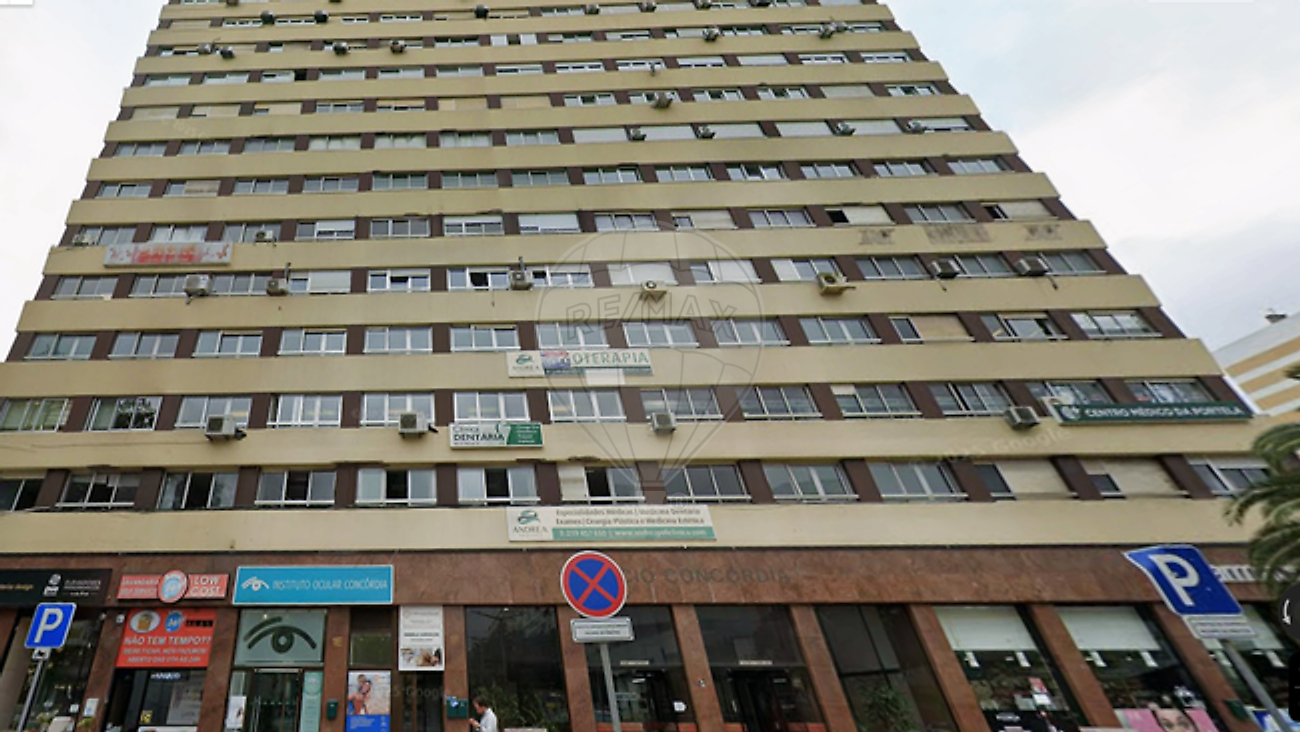 Apartamento T2 à venda em Loures