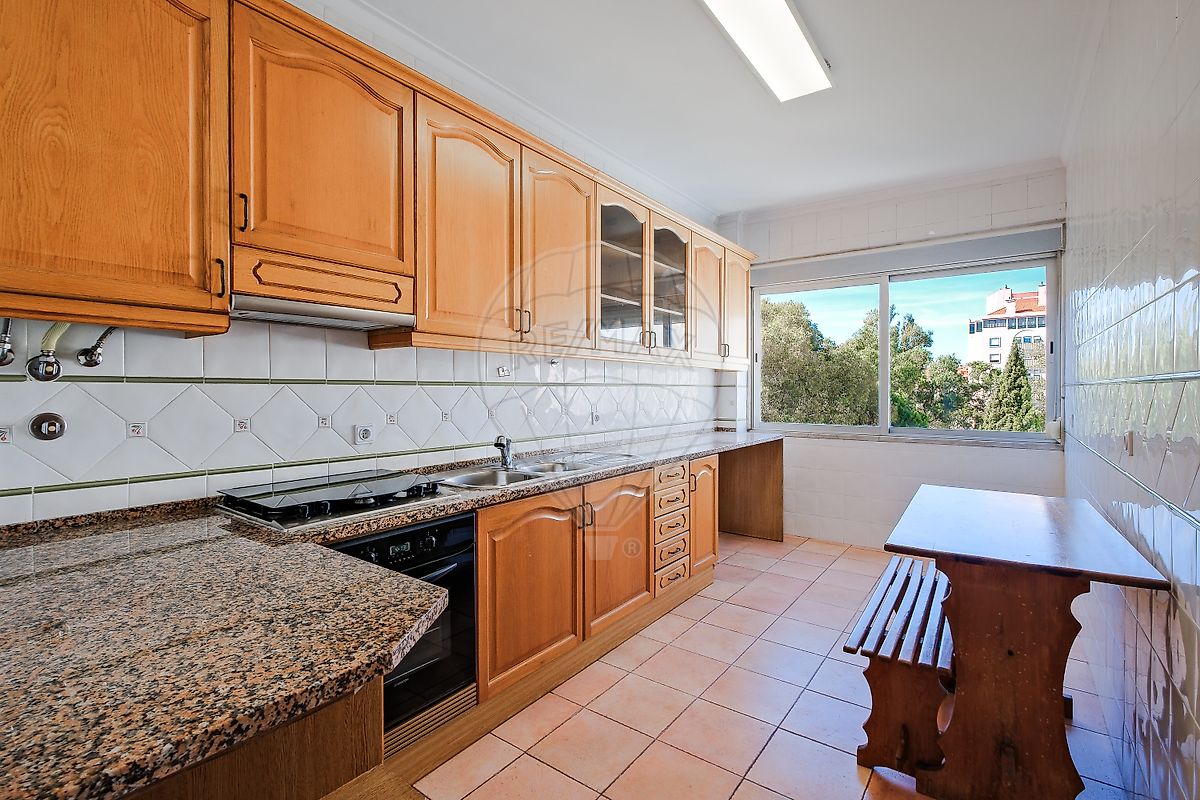 Apartamento T3 - Massamá e Monte Abraão, Sintra, Lisboa