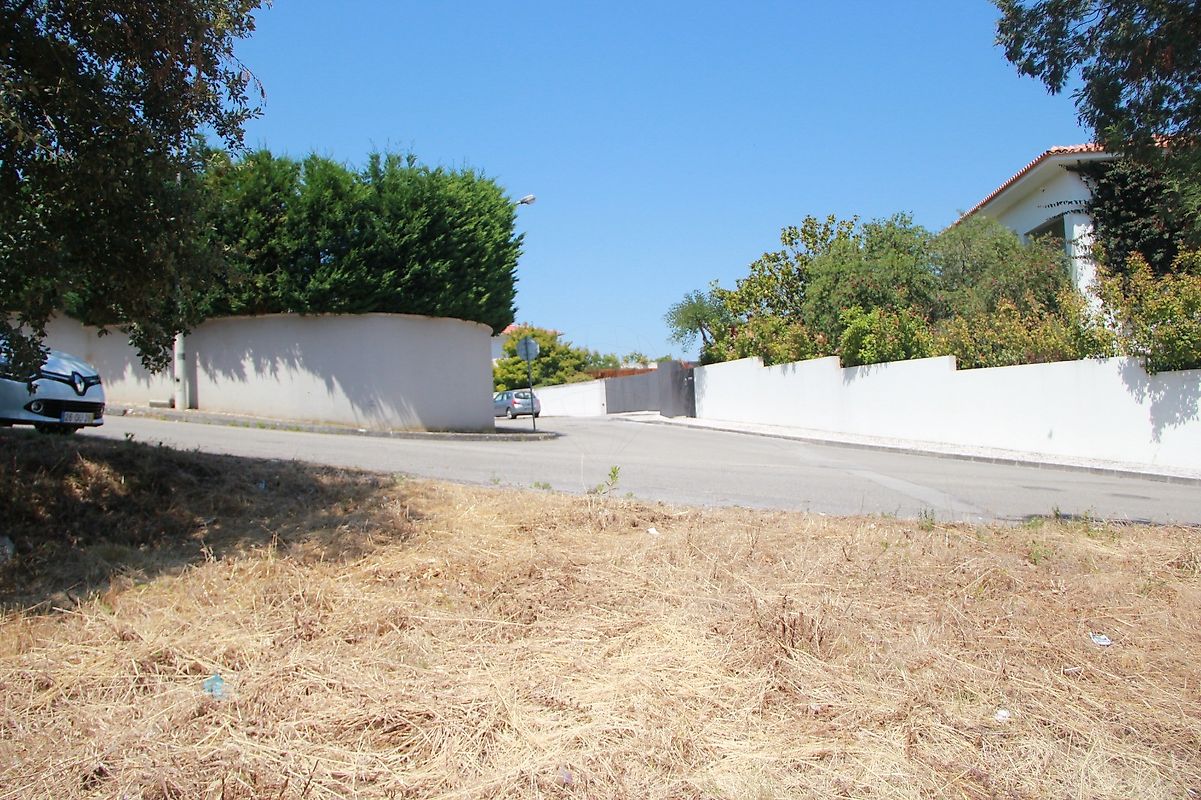 Land for sale in Pombal, Portugal — €70,000