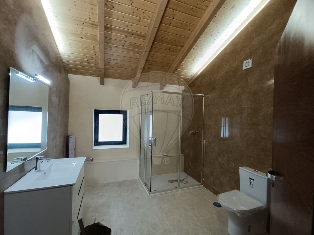 listing 126811005-52 picture-0