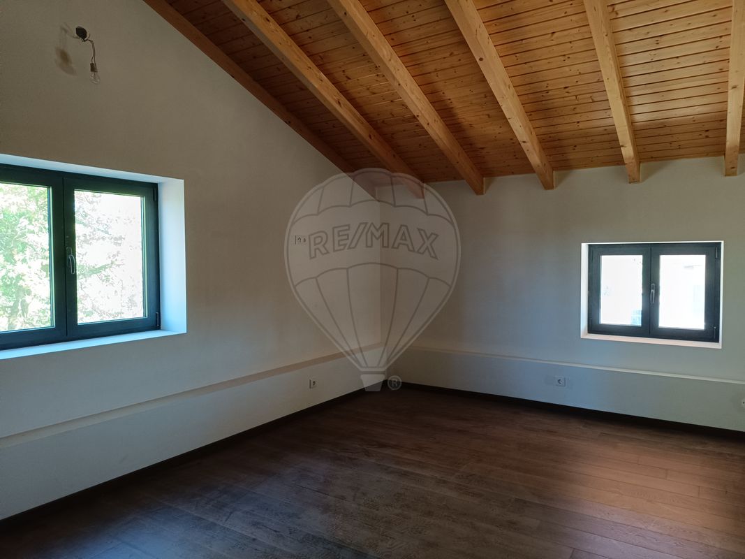 listing 126811005-52 picture-0
