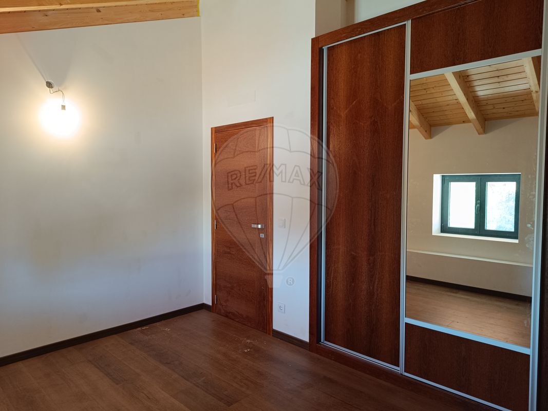 listing 126811005-52 picture-0
