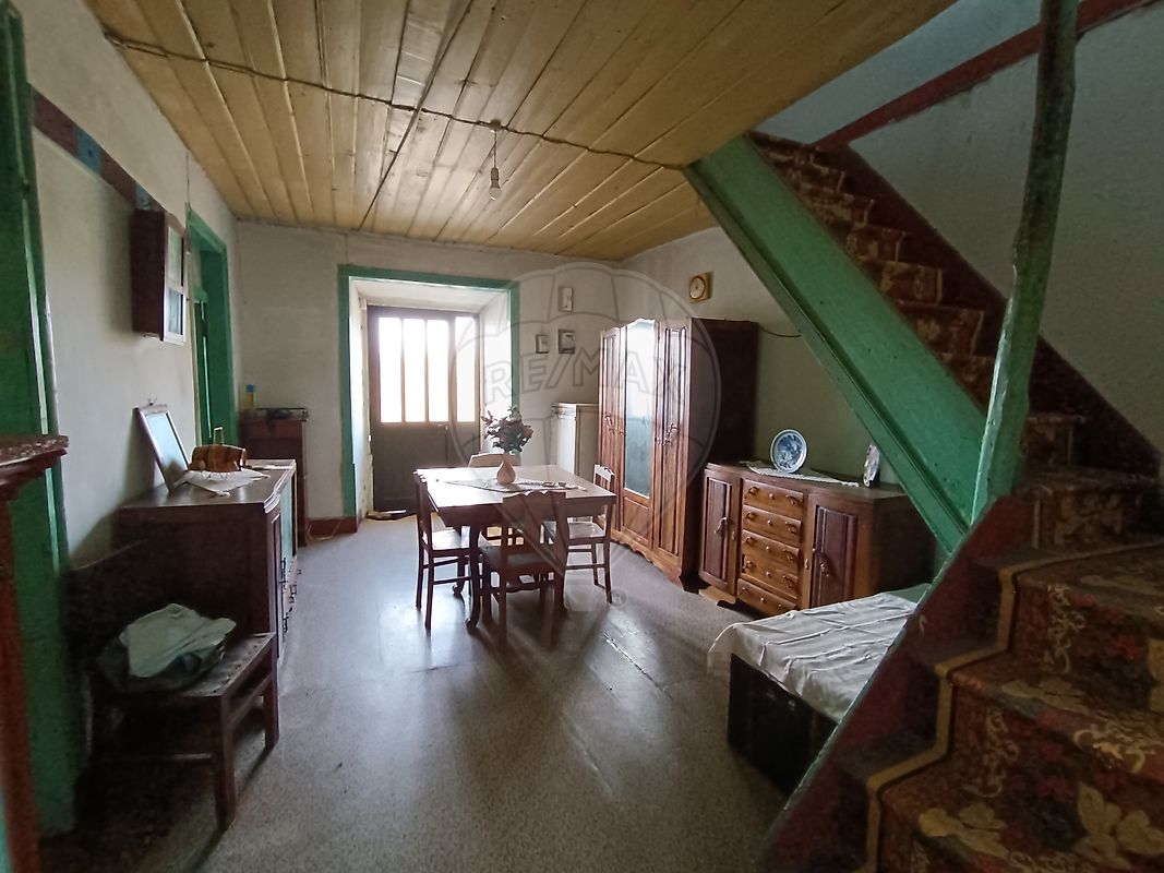 listing 126811005-64 picture-0